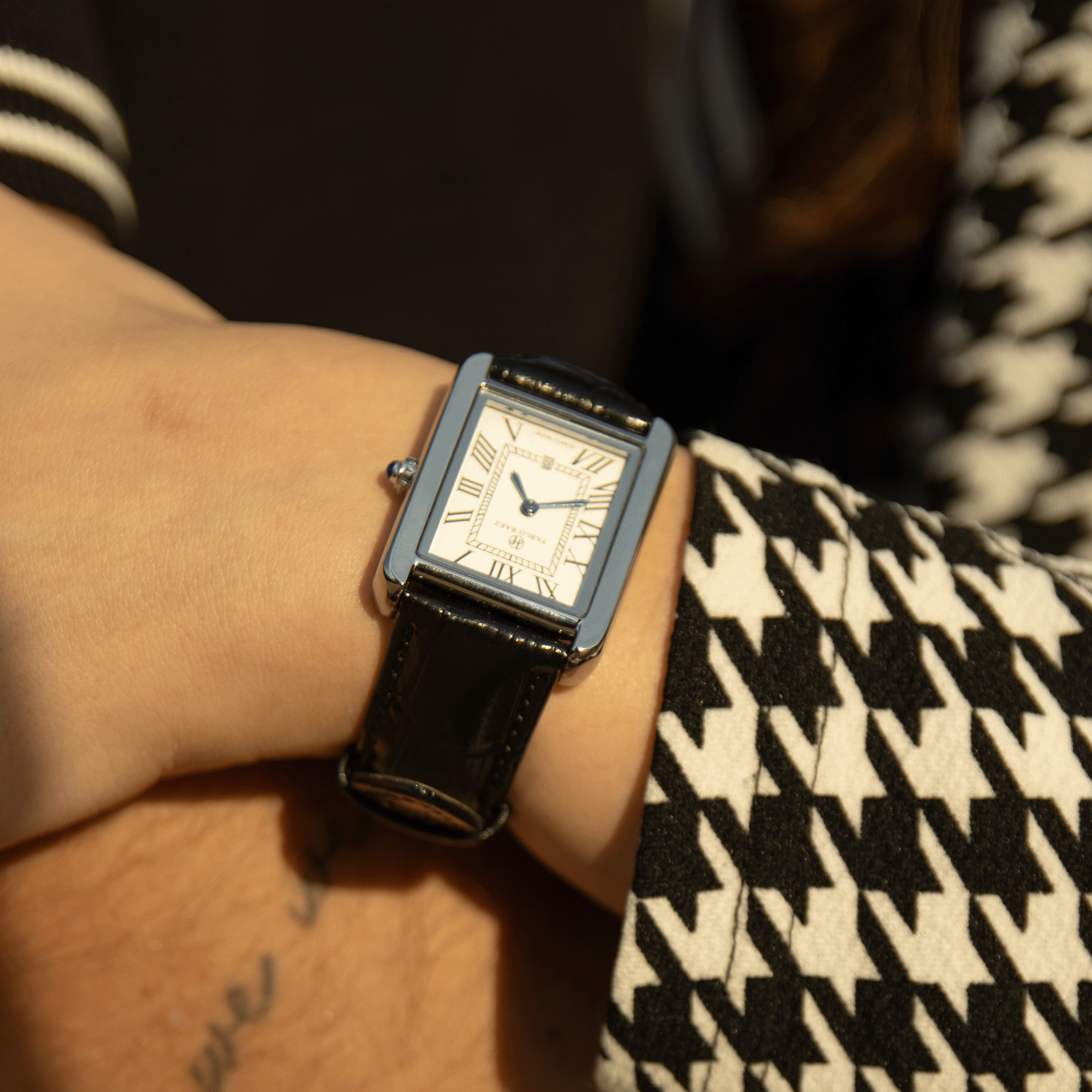 Invicta® Piazza Black Leather